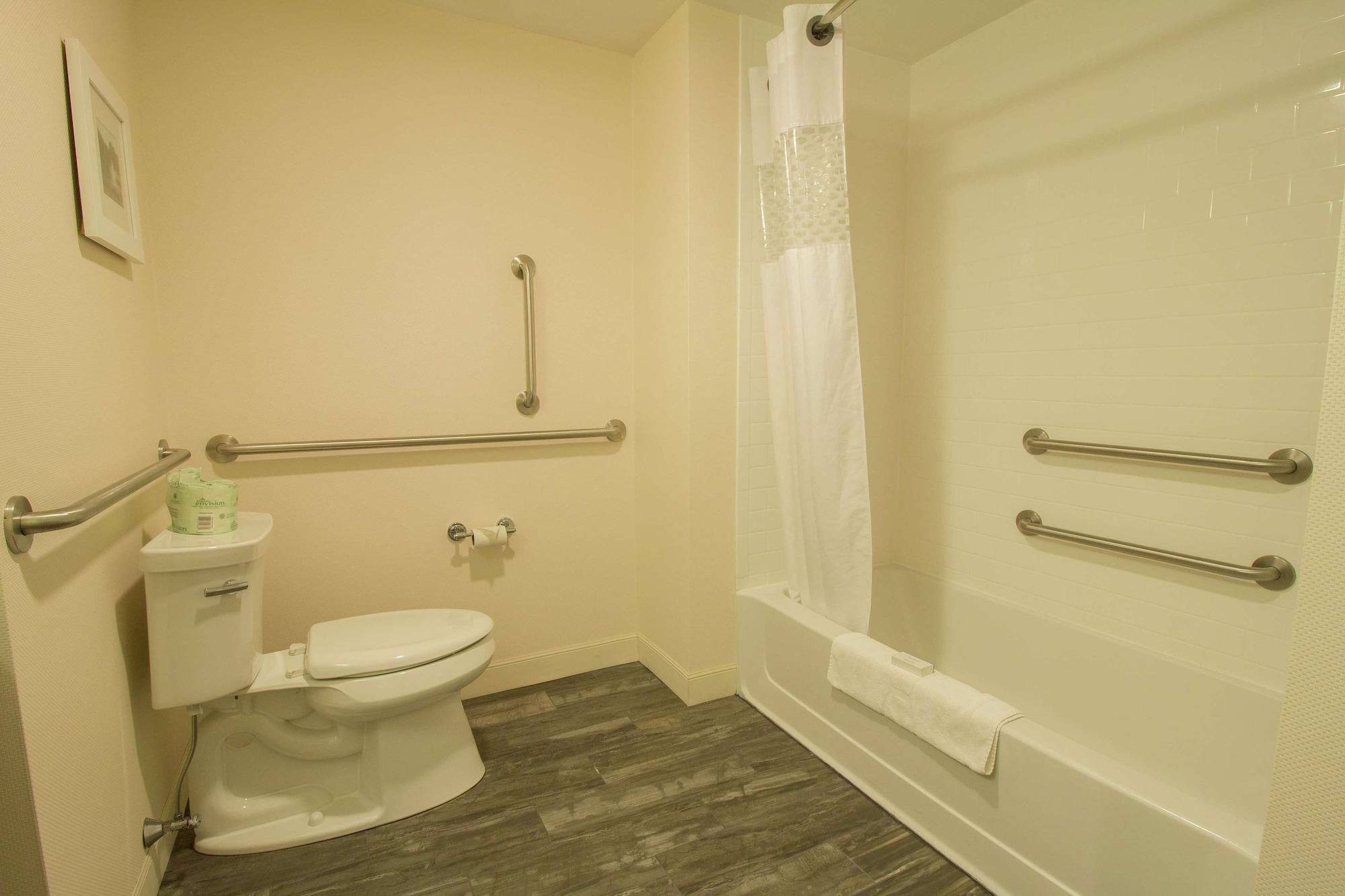 Hampton Inn & Suites Cazenovia, Ny מראה חיצוני תמונה