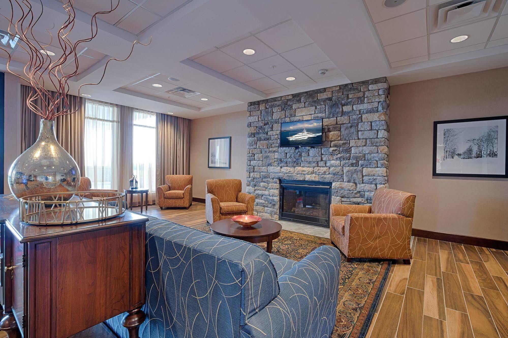 Hampton Inn & Suites Cazenovia, Ny מראה חיצוני תמונה